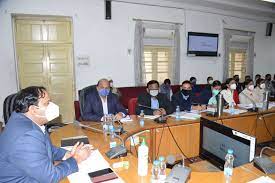 आरआई पटवारी को तीन दिनों में खोलना था रास्ता कलेक्टर ने तहसीलदार, एसडीएम से ली जानकारी