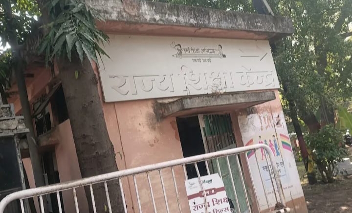 अनुभव की ‘नीलामी’ और कागजी योग्यता का ‘बाजार’